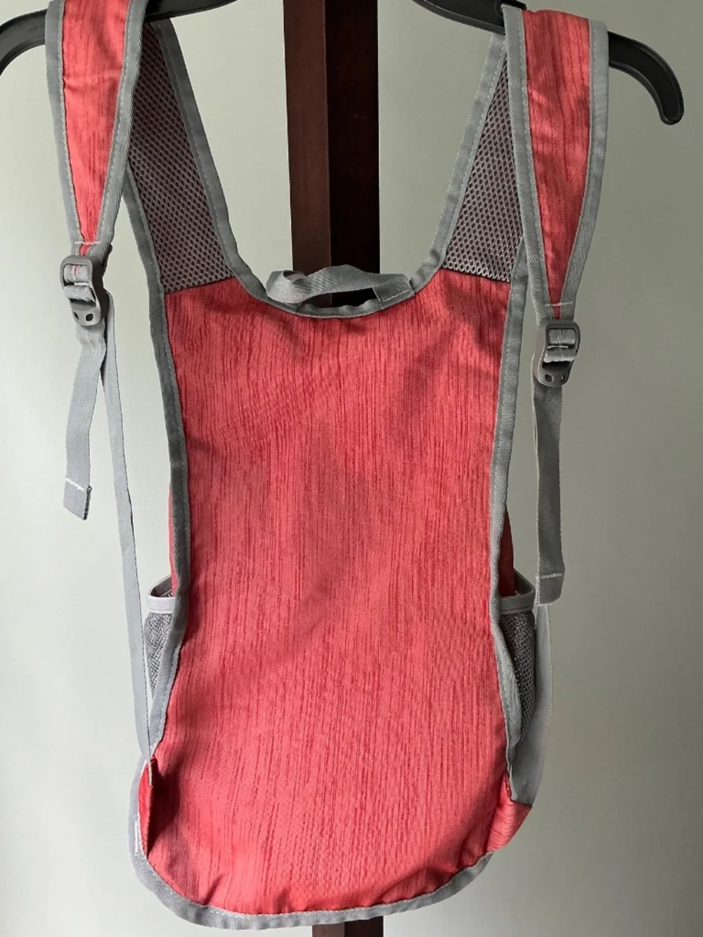 G4Free 10L Lightweight Packable Hiking Daypack Backpack Lotus Red EUC